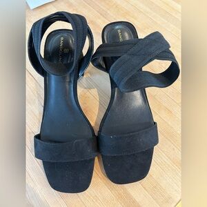 NWOT Bandolino Women's Elegant Black Heels